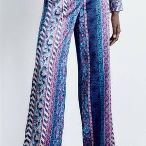 NWT ZARA SATIN EFFECT PRINTED PANTS SZ M BLUE PURPLE WHITE